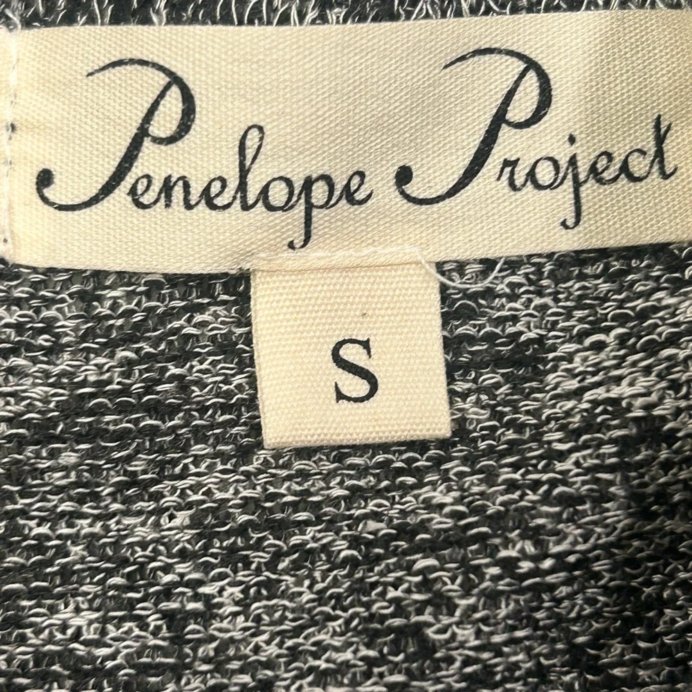 Penelope Project Women’s‎ Salt n Pepper Bell Sleeve Knit Top Small